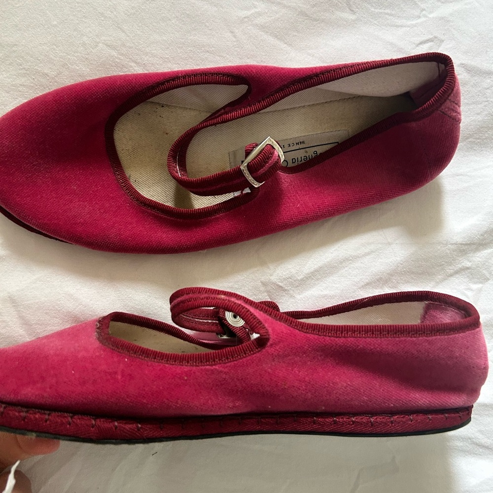 Women's Mary Jane Fucsia Velvet Flat